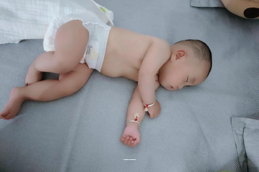 汉中9个月宝宝可以吃盐吗